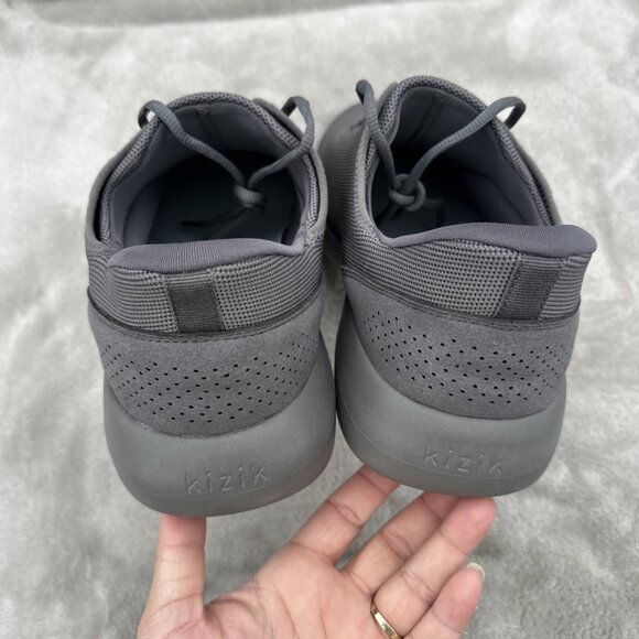 Athletic_Shoes